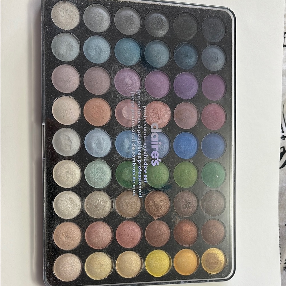 Claire’s multi coloured eyeshadow palette. Perfect for holidays and parties